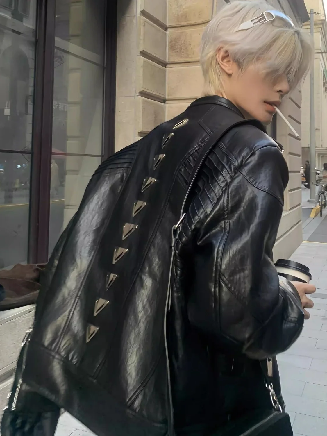 Metallic Dragonbone Ba Pleated ort Leather Jaet Men's Stand Collar Coat Trendy High Street Sle Spring Autumn Casual Wear
Metallic Dragonbone Ba Pleated ort Leather Jaet Men's Stand Collar Coat Trendy High Street Sle Spring Autumn Casual Wear