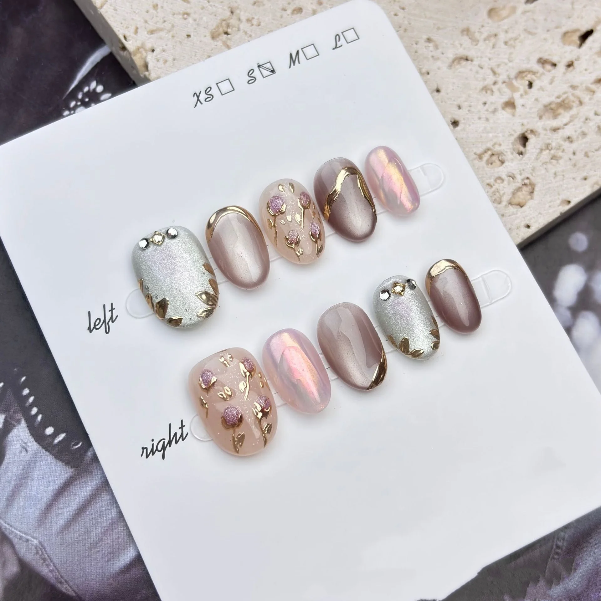 10Pcs Cat's Eye Handmade Press on Nails Tulip Flower Rhinestone Full Cover Fake Nails Tips Short Round Head Wearable False Nails
10Pcs Cat's Eye Handmade Press on Nails Tulip Flower Rhinestone Full Cover Fake Nails Tips Short Round Head Wearable False Nails