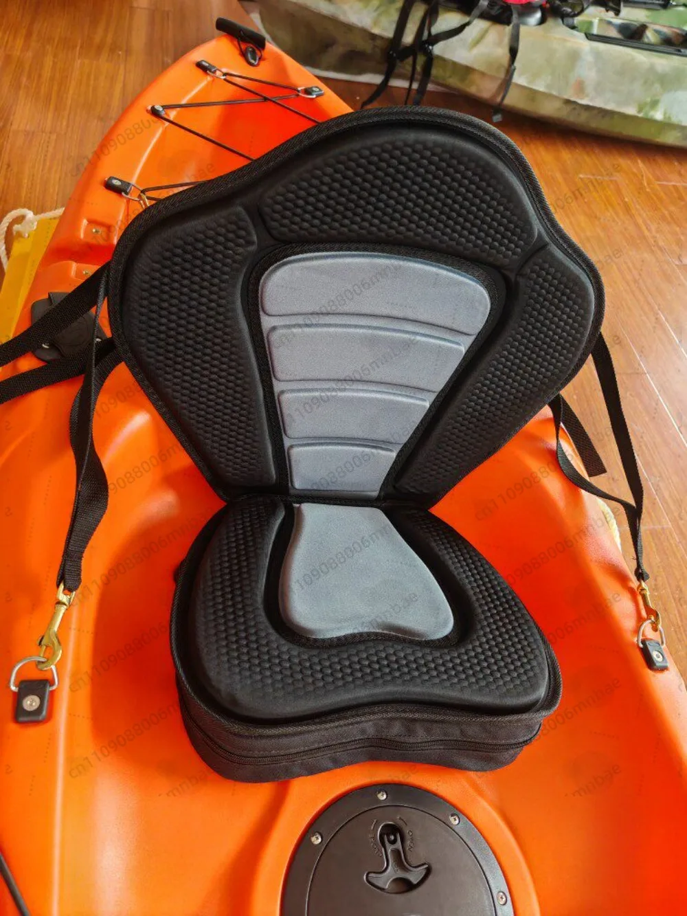 New upgraded thickened luxury seat cushion (with rear storage bag) copper buckle
New upgraded thickened luxury seat cushion (with rear storage bag) copper buckle