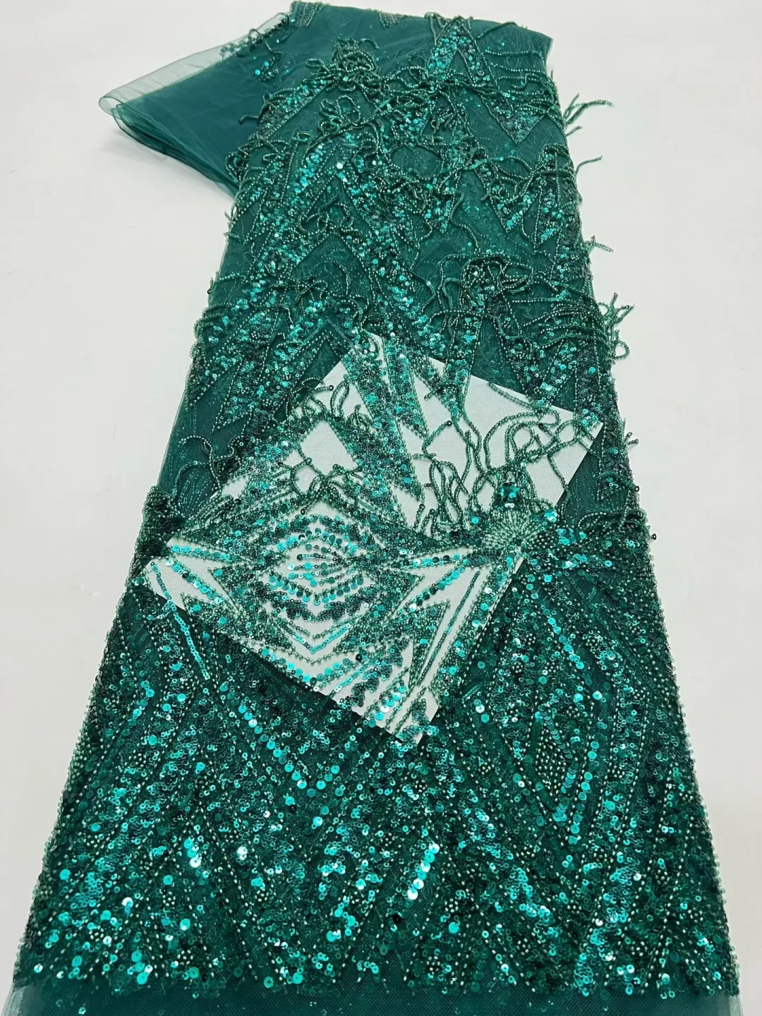 African Sequins Net Lace Fabric High-Quality Nigerian French Mesh Tulle Lace For Luxury Wedding Party Dress Sewing 5 Yards
African Sequins Net Lace Fabric High-Quality Nigerian French Mesh Tulle Lace For Luxury Wedding Party Dress Sewing 5 Yards