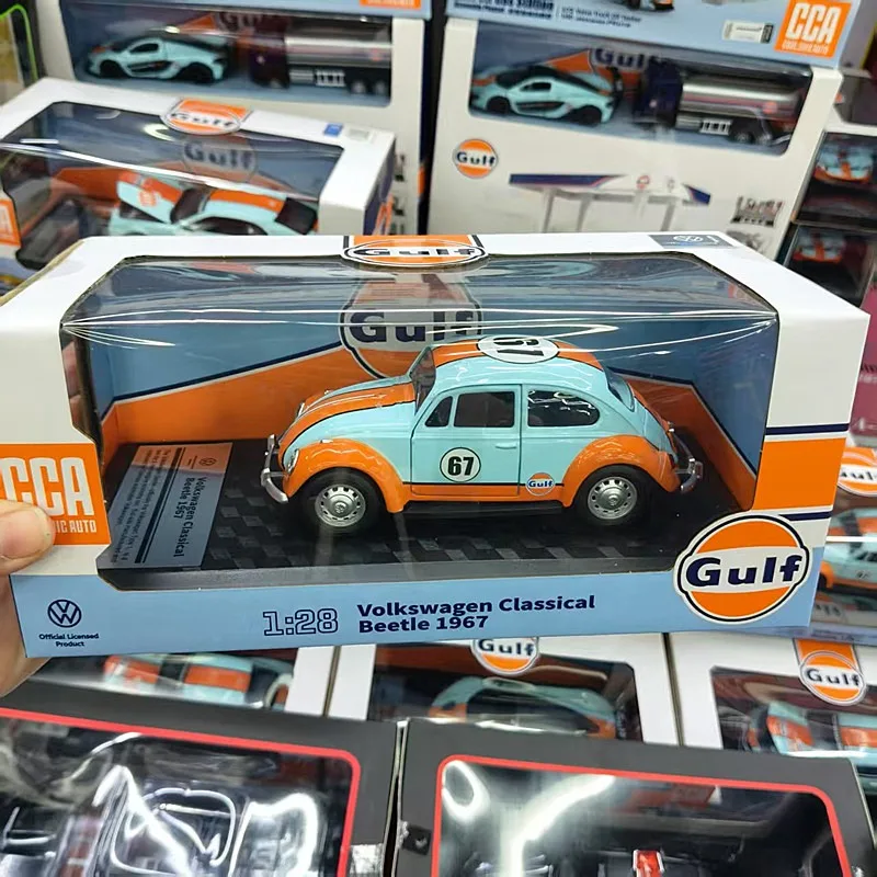 Simulation 1:28 Volkswagen Classic Beetle 1967 Alloy Car Model with Display Base Collection Diecast Miniature Home Decor Boy Toy
Simulation 1:28 Volkswagen Classic Beetle 1967 Alloy Car Model with Display Base Collection Diecast Miniature Home Decor Boy Toy