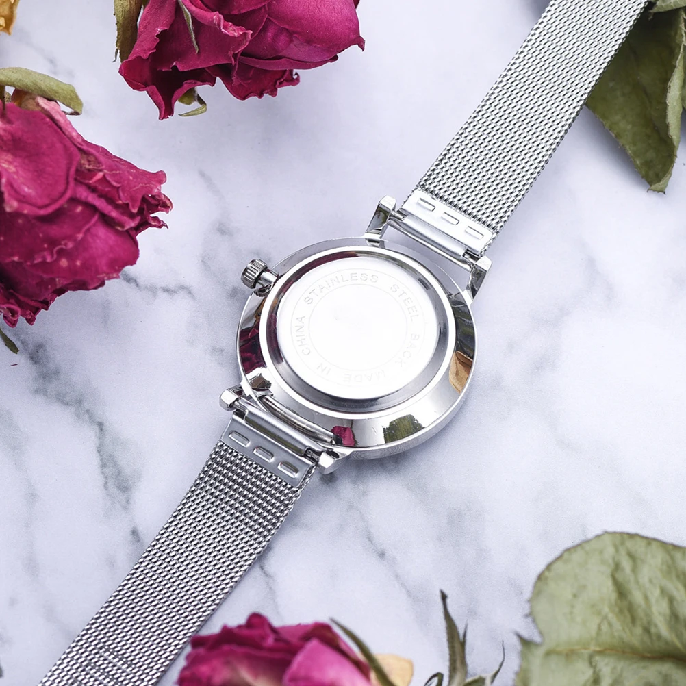 Quartz Women's Watch Ultra Thin Watches for Ladies Wrist Green Wristwatches Small Scale
Quartz Women's Watch Ultra Thin Watches for Ladies Wrist Green Wristwatches Small Scale