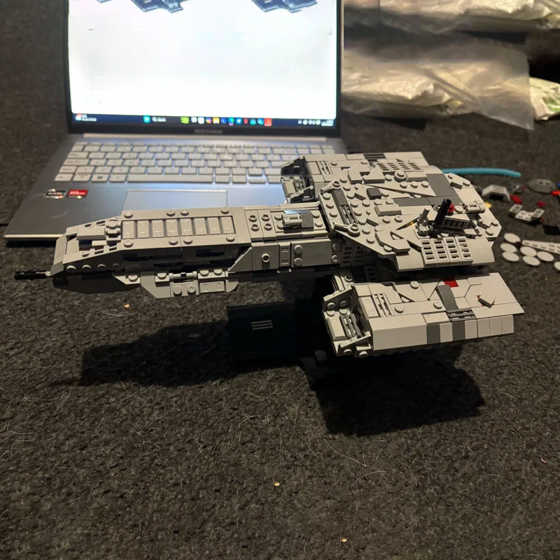 НОВЫЙ MOC Stargate the BC-304 Daedalus-Class Battlecruiser, комплект строительных блоков, боевой крейсер, корабль, набор кирпичей «сделай сам», модель игрушки, подарки 
НОВЫЙ MOC Stargate the BC-304 Daedalus-Class Battlecruiser, комплект строительных блоков, боевой крейсер, корабль, набор кирпичей «сделай сам», модель игрушки, подарки