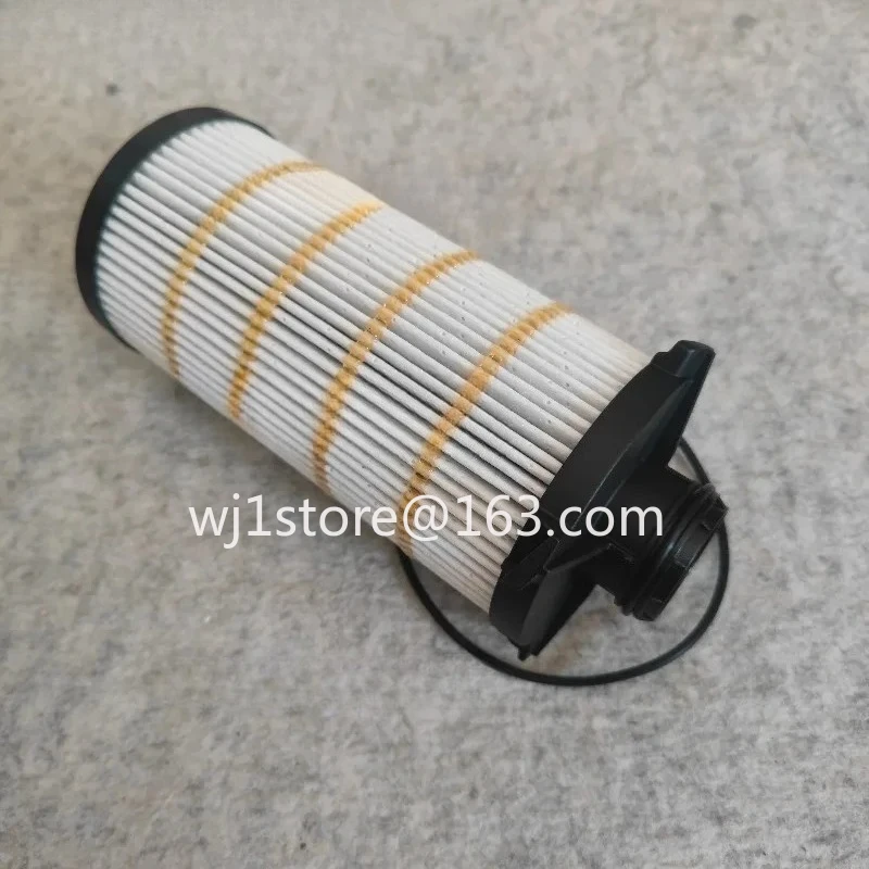Suitable for Cummins National VI Engine LF6409135X Oil Filter Element LF14018NN Oil Filter Element
Suitable for Cummins National VI Engine LF6409135X Oil Filter Element LF14018NN Oil Filter Element