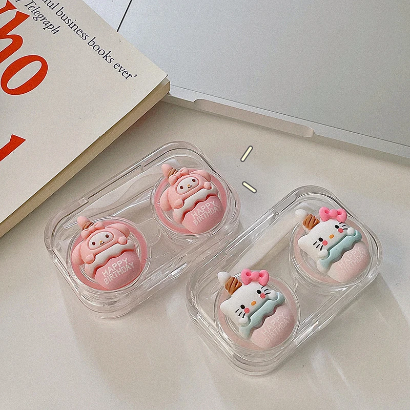 Kawaii Sanrio Kuromi Cinnamoroll Pochacco My Melody Цветной чехол для контактных линз без винтовой крышки Трехмерное украшение
Kawaii Sanrio Kuromi Cinnamoroll Pochacco My Melody Цветной чехол для контактных линз без винтовой крышки Трехмерное украшение