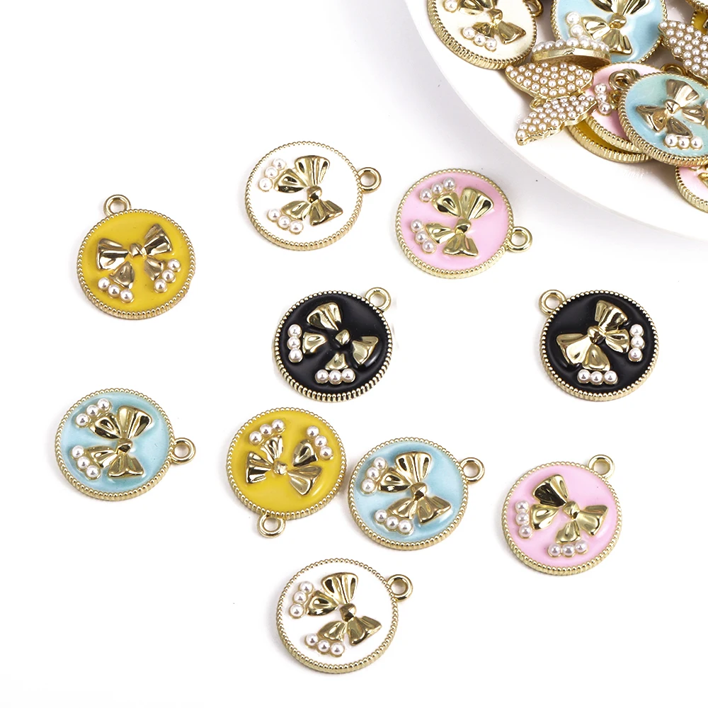 10Pcs/Lot Delicate Sweet Alloy Enaml Round Bowknot WIth Pearl Charms Retro Pendants Accessories For Handmade Jewelry Making
10Pcs/Lot Delicate Sweet Alloy Enaml Round Bowknot WIth Pearl Charms Retro Pendants Accessories For Handmade Jewelry Making