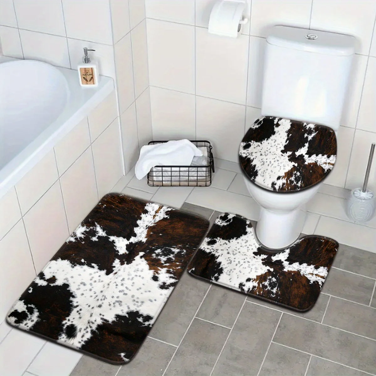 3-piece set of modern minimalist style bathroom floor mats, imitation cowhide pattern design, suitable for bathroom decoration
3-piece set of modern minimalist style bathroom floor mats, imitation cowhide pattern design, suitable for bathroom decoration
