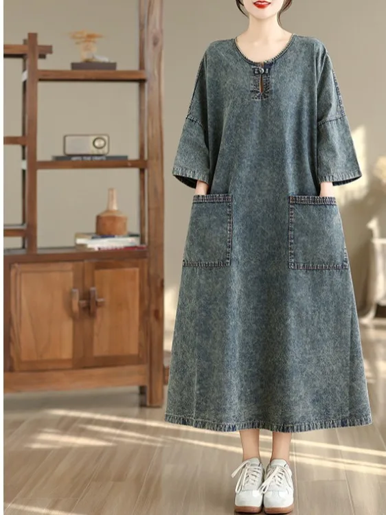 Женская одежда больших размеров: джинсовое платье А-силуэта в стиле ретро, выцветшее, с двойным карманом, для повседневной носки, из смесового хлопка и полиэстера, с круглым вырезом
Женская одежда больших размеров: джинсовое платье А-силуэта в стиле ретро, выцветшее, с двойным карманом, для повседневной носки, из смесового хлопка и полиэстера, с круглым вырезом