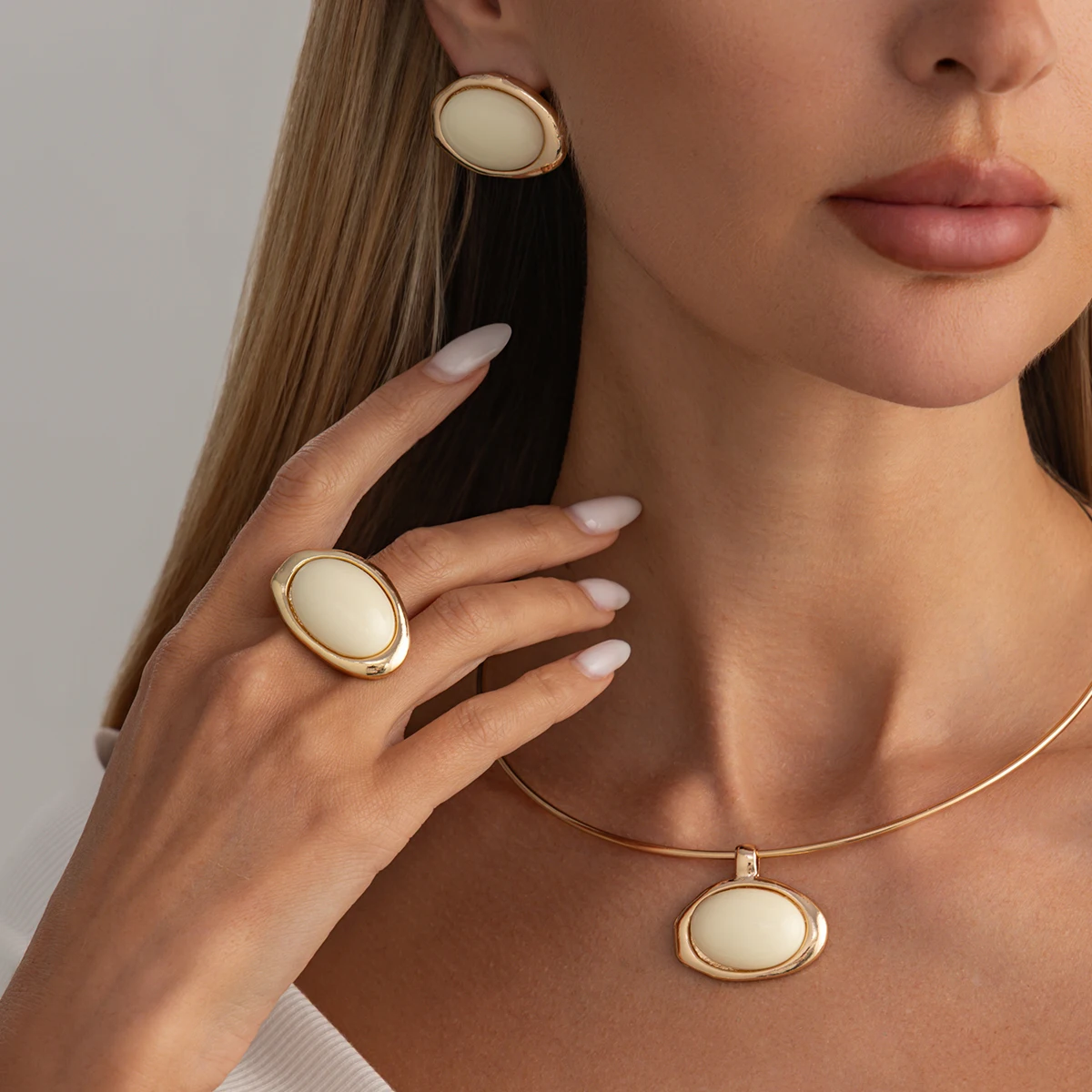 SHIXIN Vintage Creative Oval Resin Acrylic Stud Earrings Ring Necklace Set Women 2026 New Exquisite Party Aesthetic Jewelry Gift
SHIXIN Vintage Creative Oval Resin Acrylic Stud Earrings Ring Necklace Set Women 2026 New Exquisite Party Aesthetic Jewelry Gift