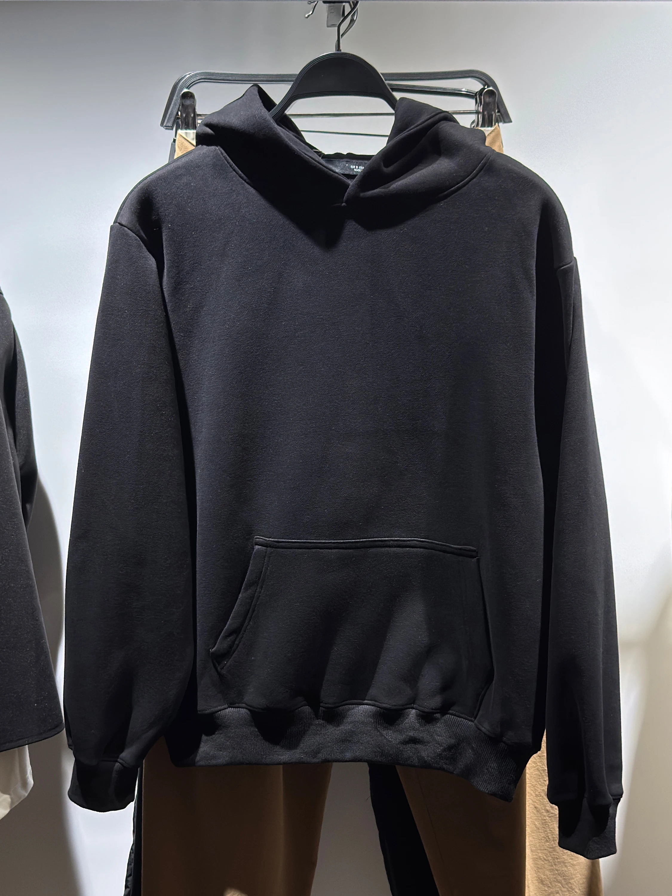 Новинка: Мужская хлопковая толстовка с длинным рукавом и капюшоном, универсальная повседневная одежда, удобная и дышащая, для осени.
Новинка: Мужская хлопковая толстовка с длинным рукавом и капюшоном, универсальная повседневная одежда, удобная и дышащая, для осени.