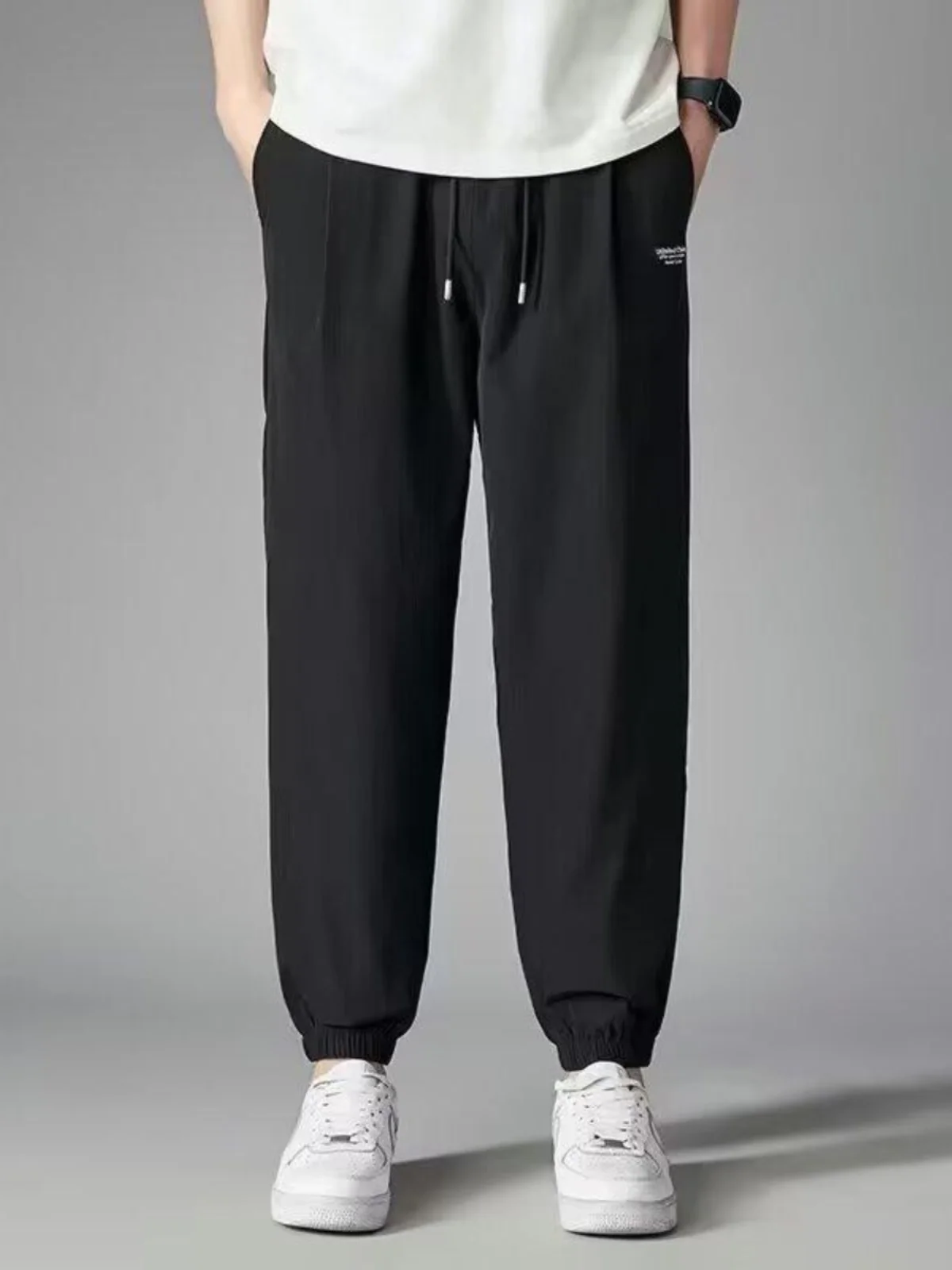 plus Size Ice Silk Men's Casual Sports Pants Quick Dry Straight Leg Wide Leg Long Trousers Spring Autumn Seasonal Cool Feeling
plus Size Ice Silk Men's Casual Sports Pants Quick Dry Straight Leg Wide Leg Long Trousers Spring Autumn Seasonal Cool Feeling