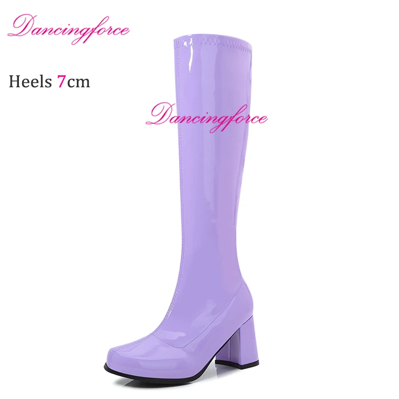 В наличии: Женские высокие сапоги в стиле 60-х и 70-х годов, на массивном каблуке, для вечеринок Go Go, женская обувь для праздничных нарядов.
В наличии: Женские высокие сапоги в стиле 60-х и 70-х годов, на массивном каблуке, для вечеринок Go Go, женская обувь для праздничных нарядов.