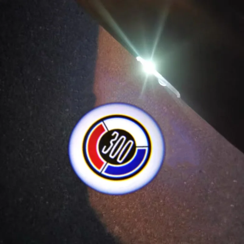 2pcs LED Car Door Logo Projector for Chrysler 200 300 300C 2005 -- Now Sebring Lancia Thema Lamp Ghost Shadow Light Accessories
2pcs LED Car Door Logo Projector for Chrysler 200 300 300C 2005 -- Now Sebring Lancia Thema Lamp Ghost Shadow Light Accessories
