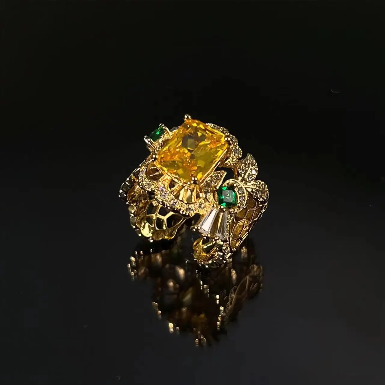 Medieval Style Citrine Ring - Attract Abundance, Align Your Sacral Chakra & Dissolve Money Fears
Medieval Style Citrine Ring - Attract Abundance, Align Your Sacral Chakra & Dissolve Money Fears