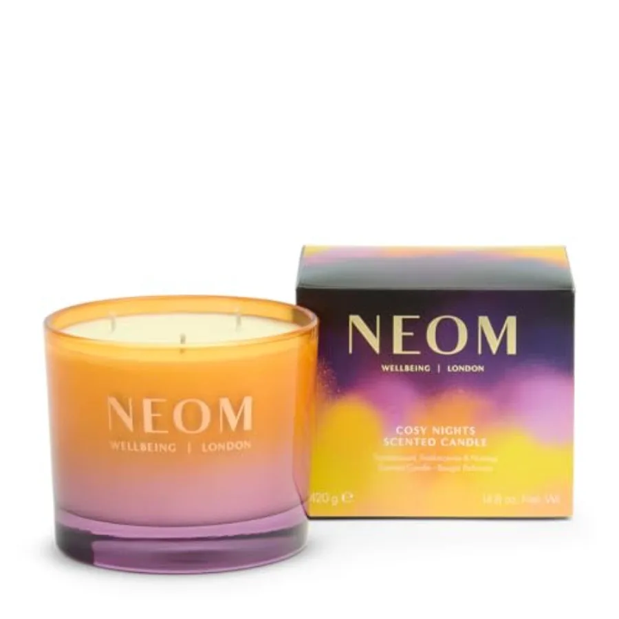 Cosy Nights Candle, Sandalwood, Frankincense and Nutmeg I 100% Naturally derived Wax I 100% Natural fragrances I Relaxing
Cosy Nights Candle, Sandalwood, Frankincense and Nutmeg I 100% Naturally derived Wax I 100% Natural fragrances I Relaxing