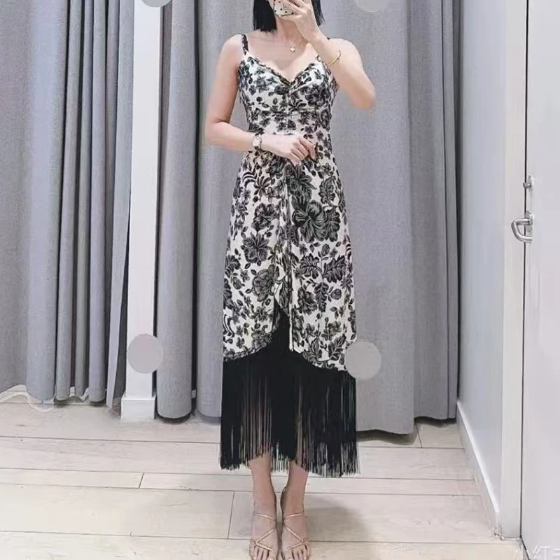 Women's Elegant Black and White Printed Halter Dress, Fashion Sexy Waist Long Dress, Splicing Tassel Dress, 2025, Spring, New
Women's Elegant Black and White Printed Halter Dress, Fashion Sexy Waist Long Dress, Splicing Tassel Dress, 2025, Spring, New