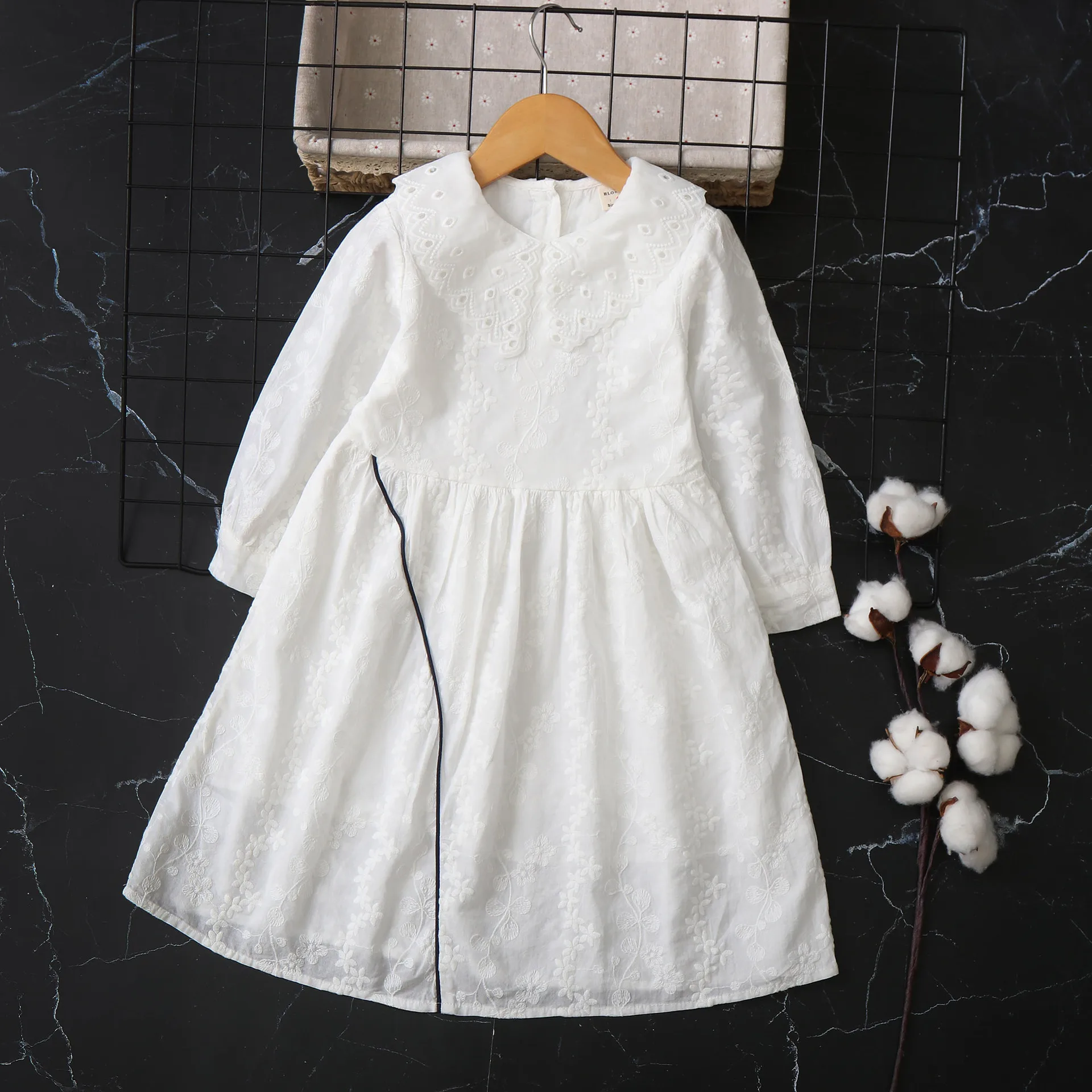 Princess dress for girls clothes cotton Doll collar embroidered kids clothes long-sleeved 2024 autumn new 
Princess dress for girls clothes cotton Doll collar embroidered kids clothes long-sleeved 2024 autumn new