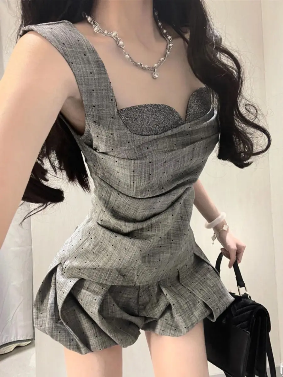 2 Piece Sets Womens Outfits Summer Grey High-end Designed Niche Wrinkled Suspender Vest Top and High Waist A-line Short Skirt
2 Piece Sets Womens Outfits Summer Grey High-end Designed Niche Wrinkled Suspender Vest Top and High Waist A-line Short Skirt