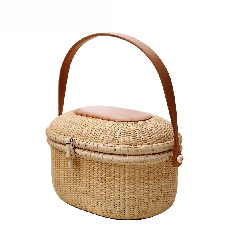 Rattan picnic basket, storage, pastoral style, covered, hand woven storage basket
Rattan picnic basket, storage, pastoral style, covered, hand woven storage basket