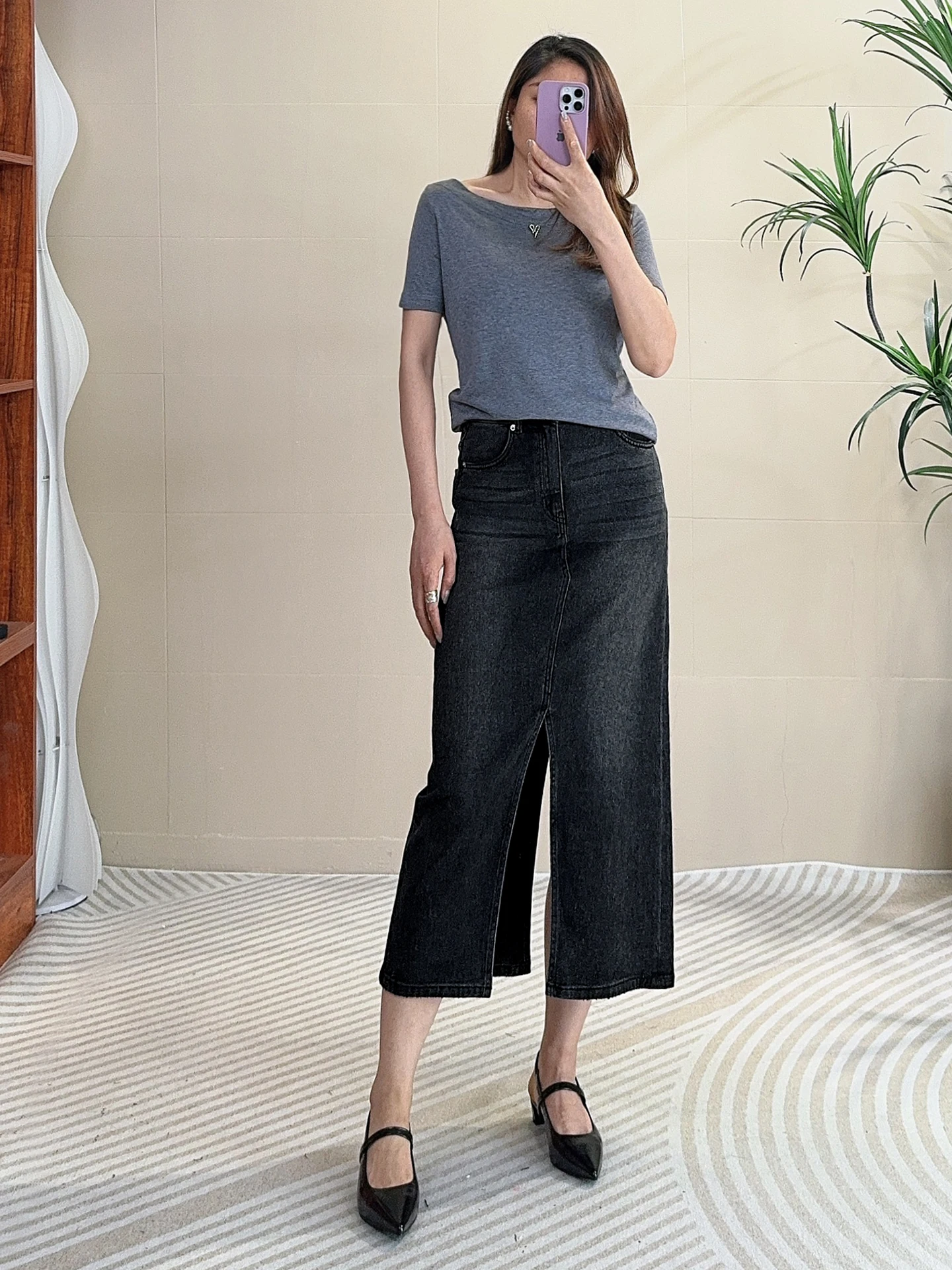 Tangmi Home Denim Skirt High Waist Button Zipper ket Straight Cut Mid-Length A-Line Skirts for Women
Tangmi Home Denim Skirt High Waist Button Zipper ket Straight Cut Mid-Length A-Line Skirts for Women