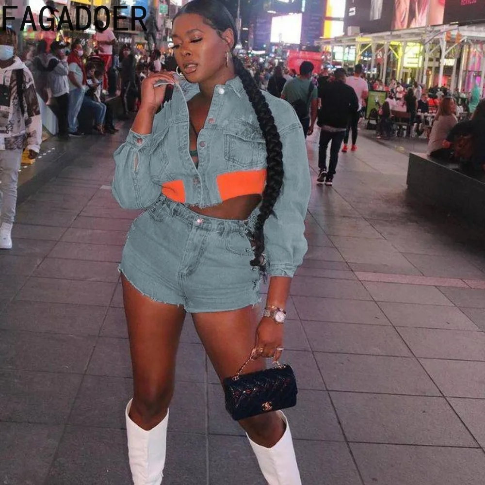 FAGADOER Fashion Patchwork Denim Shorts Sets Women Button Long Sleeve Crop Top And Shorts Two Piece Outfits Casual Cowboy Wear
FAGADOER Fashion Patchwork Denim Shorts Sets Women Button Long Sleeve Crop Top And Shorts Two Piece Outfits Casual Cowboy Wear