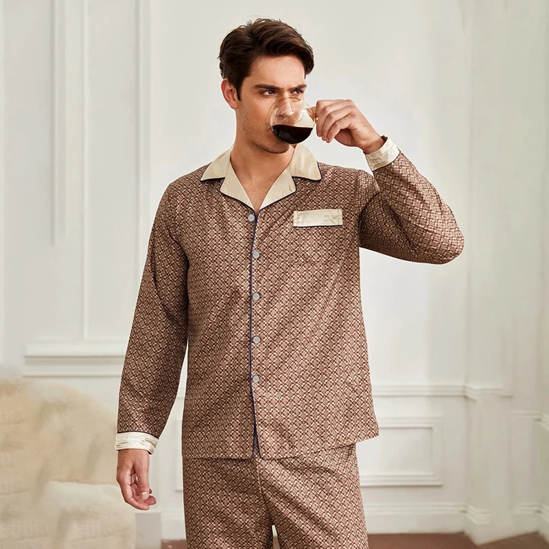 Men's Vintage Print Soft Pajama Set Long-Sleeve Lapel Chest Pocket Top And Loose Pant Ideal For Casual Sleepwear Loungewear Pjs
Men's Vintage Print Soft Pajama Set Long-Sleeve Lapel Chest Pocket Top And Loose Pant Ideal For Casual Sleepwear Loungewear Pjs
