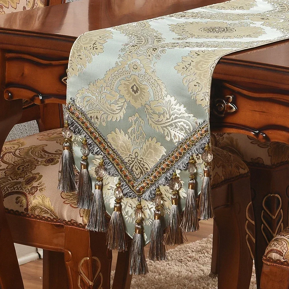 European Pastoral Embroidered Table Runner Tablecloth Deerskin Velvet Anti-slip Bottom Table Runner Bed Flag Dining Table Mat
European Pastoral Embroidered Table Runner Tablecloth Deerskin Velvet Anti-slip Bottom Table Runner Bed Flag Dining Table Mat
