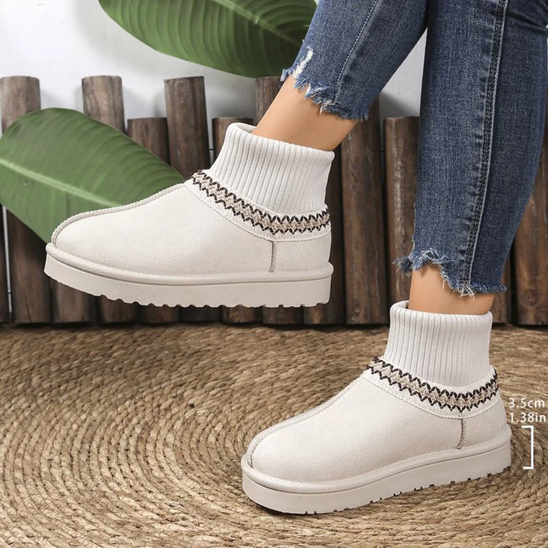 Classic Suede Non Slip Snow Boots Women 2025 Winter Soft Thick Bottom Cotton Ankle Boots Warm Plush Embroidery Decoration Shoes
Classic Suede Non Slip Snow Boots Women 2025 Winter Soft Thick Bottom Cotton Ankle Boots Warm Plush Embroidery Decoration Shoes