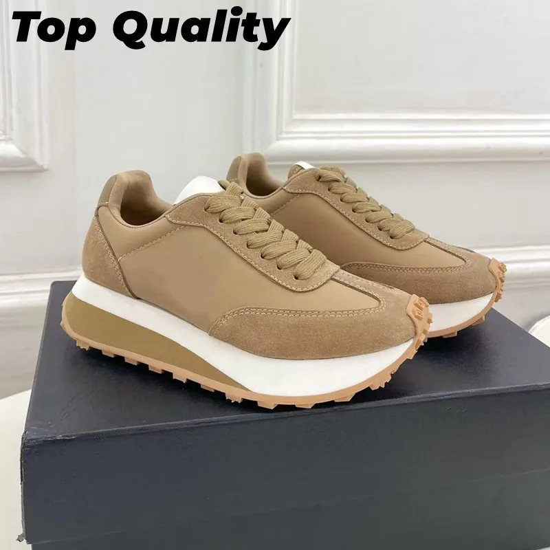 Women's imported soft cowhide lace up sports shoes, women's classic solid color casual sports shoes
Women's imported soft cowhide lace up sports shoes, women's classic solid color casual sports shoes