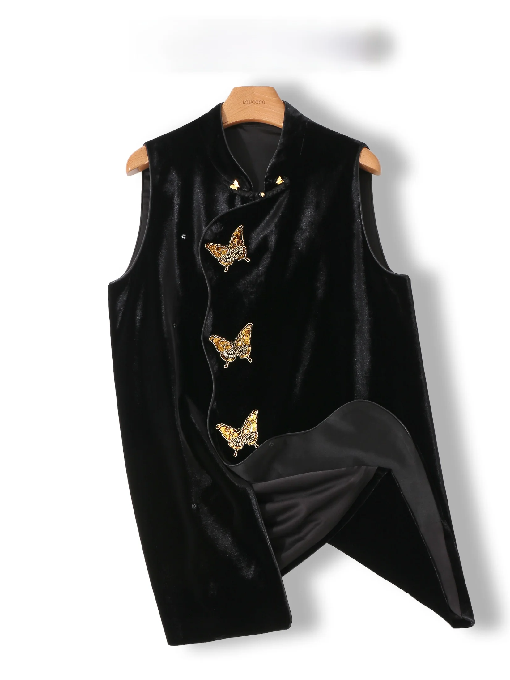 New Chinese Style Velvet Vest Dress Model Improved Wide Lady Fashionable Black Silk Velvet High Waist A-Line Dress
New Chinese Style Velvet Vest Dress Model Improved Wide Lady Fashionable Black Silk Velvet High Waist A-Line Dress