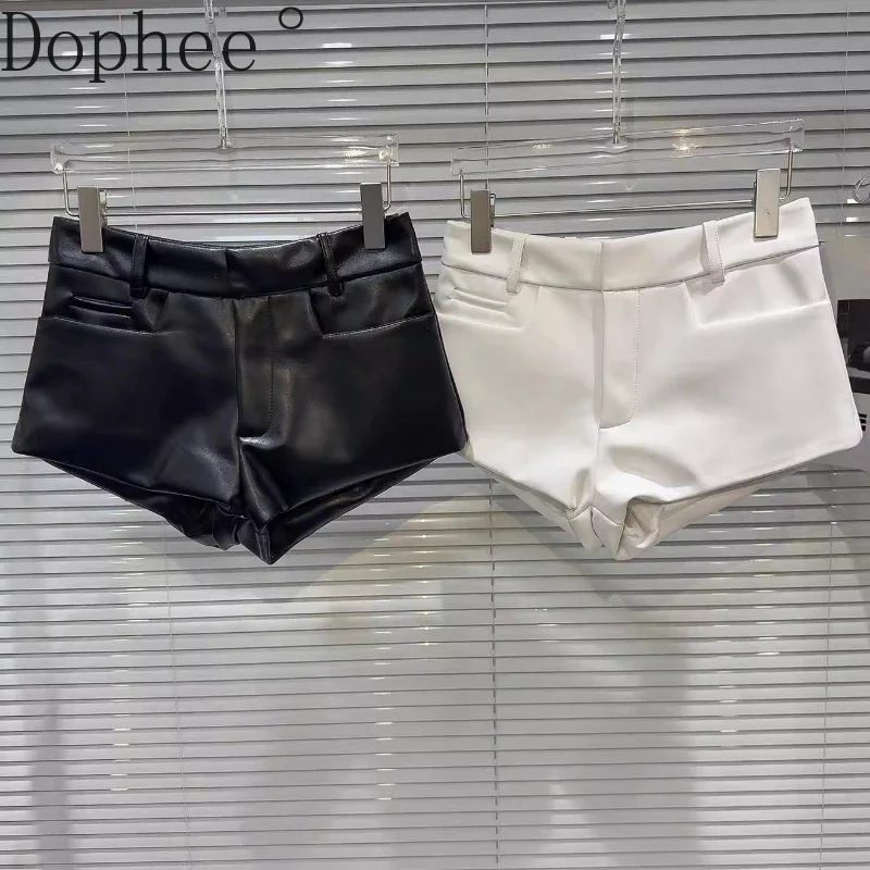 Fashion Lady 2025 New Spring Solid Color PU Leather Shorts Spice Girls Straight Pants All-match Women Leather Boots Shorts
Fashion Lady 2025 New Spring Solid Color PU Leather Shorts Spice Girls Straight Pants All-match Women Leather Boots Shorts