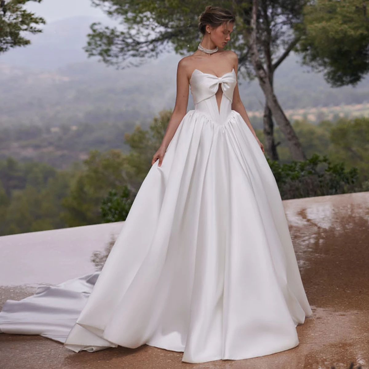 Elegant Strapless Ball Gown Wedding Dresses For Bride With Train Long Satin Bridal Party Gown For Women Vestidos de Novia
Elegant Strapless Ball Gown Wedding Dresses For Bride With Train Long Satin Bridal Party Gown For Women Vestidos de Novia
