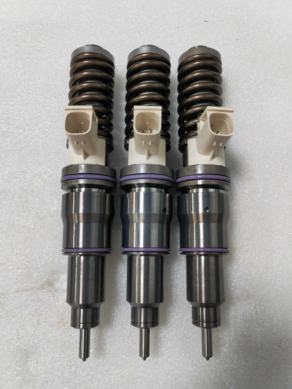 Дизельный инжектор Common Rail BEBE4F06001 BEBE4F08001 21246331 85013146 85003110 Форсунка в сборе для VOLVO MD11
Дизельный инжектор Common Rail BEBE4F06001 BEBE4F08001 21246331 85013146 85003110 Форсунка в сборе для VOLVO MD11