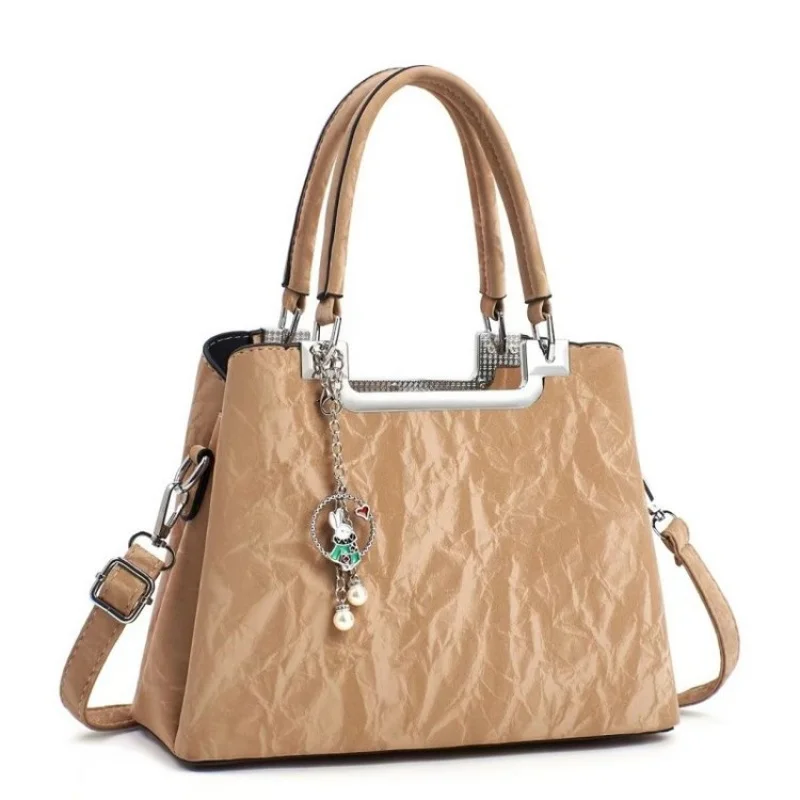 Luxury Designer Leather Handbag With Paris Fashion Vintage Charm Large Capacity And Elegant Solid Color
Luxury Designer Leather Handbag With Paris Fashion Vintage Charm Large Capacity And Elegant Solid Color