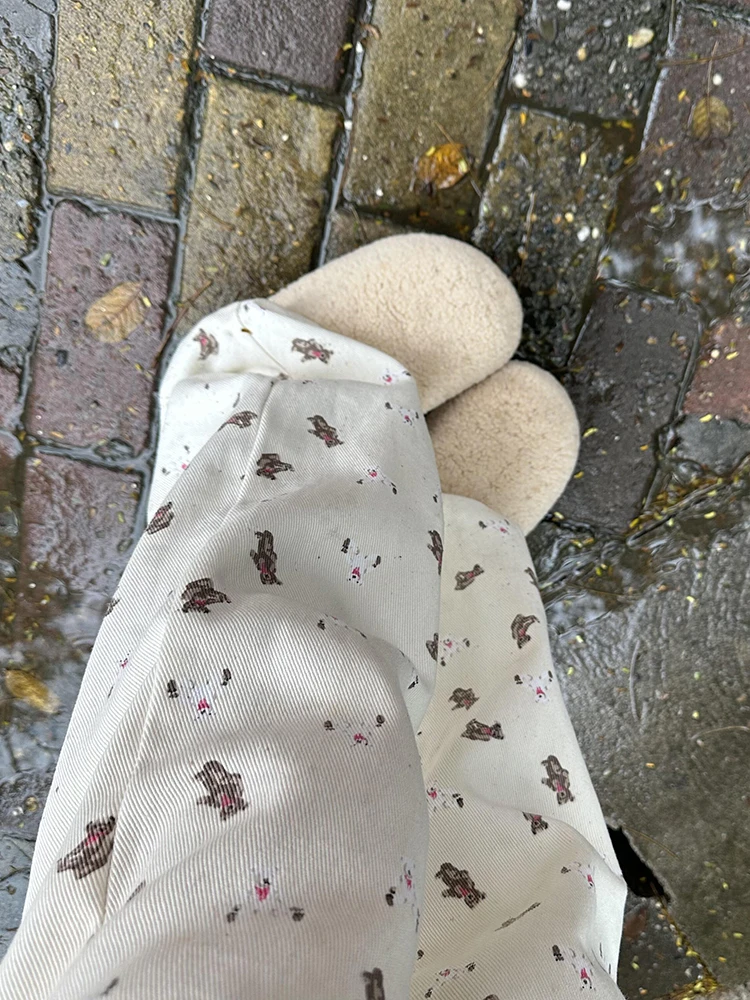 Прямые джинсы с милым медвежьим принтом и высокой талией, женские новые 2024, свободные утягивающие широкие брюки, повседневные модные большие размеры
Прямые джинсы с милым медвежьим принтом и высокой талией, женские новые 2024, свободные утягивающие широкие брюки, повседневные модные большие размеры