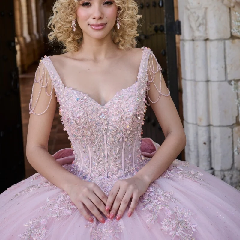 Customized Shiny Pink Quinceanera Dresses Off the Shoulder Tull sequin applique beads Long tail Bow Vestido De 15 Quinceanera
Customized Shiny Pink Quinceanera Dresses Off the Shoulder Tull sequin applique beads Long tail Bow Vestido De 15 Quinceanera