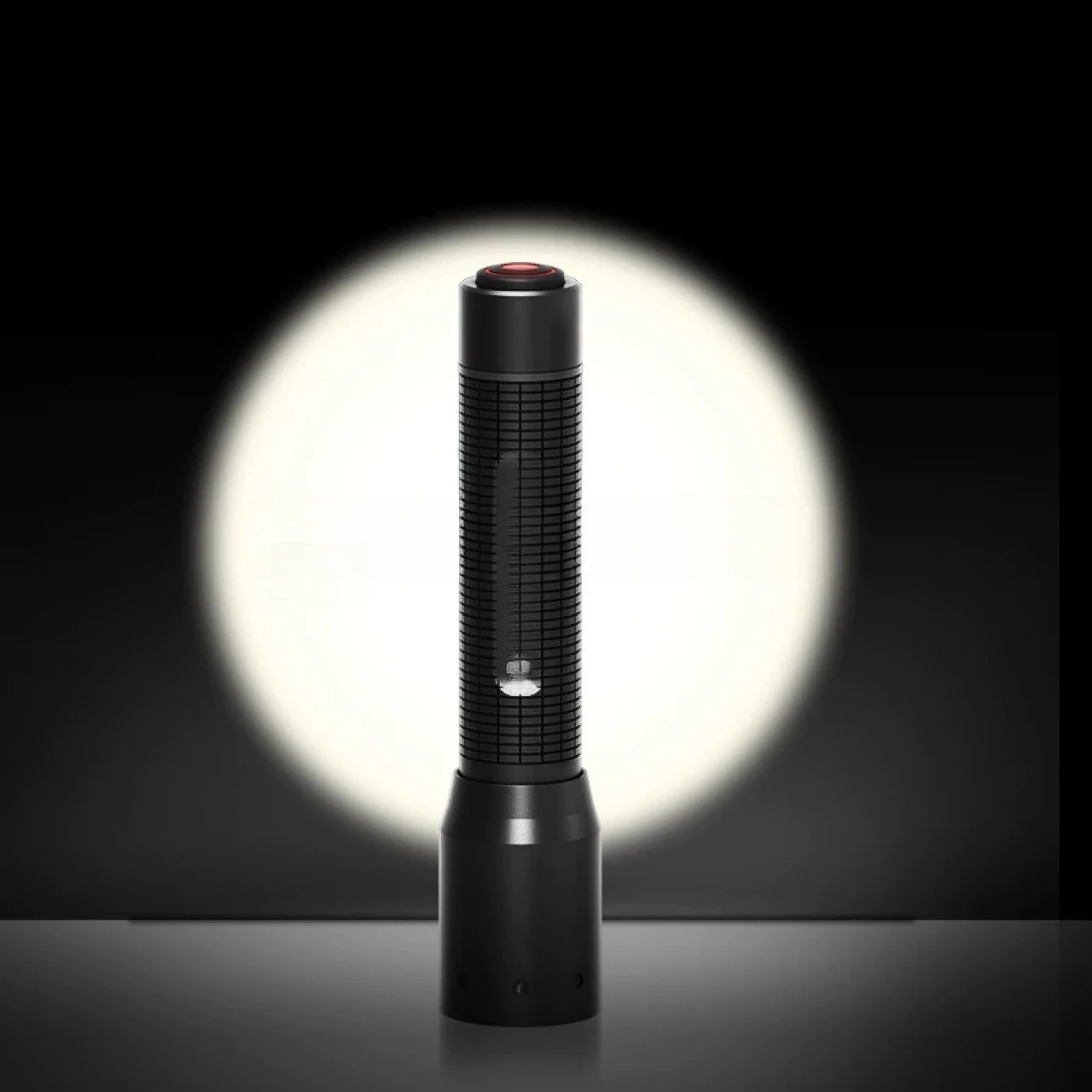 Strong light flashlight small household dry battery model
Strong light flashlight small household dry battery model