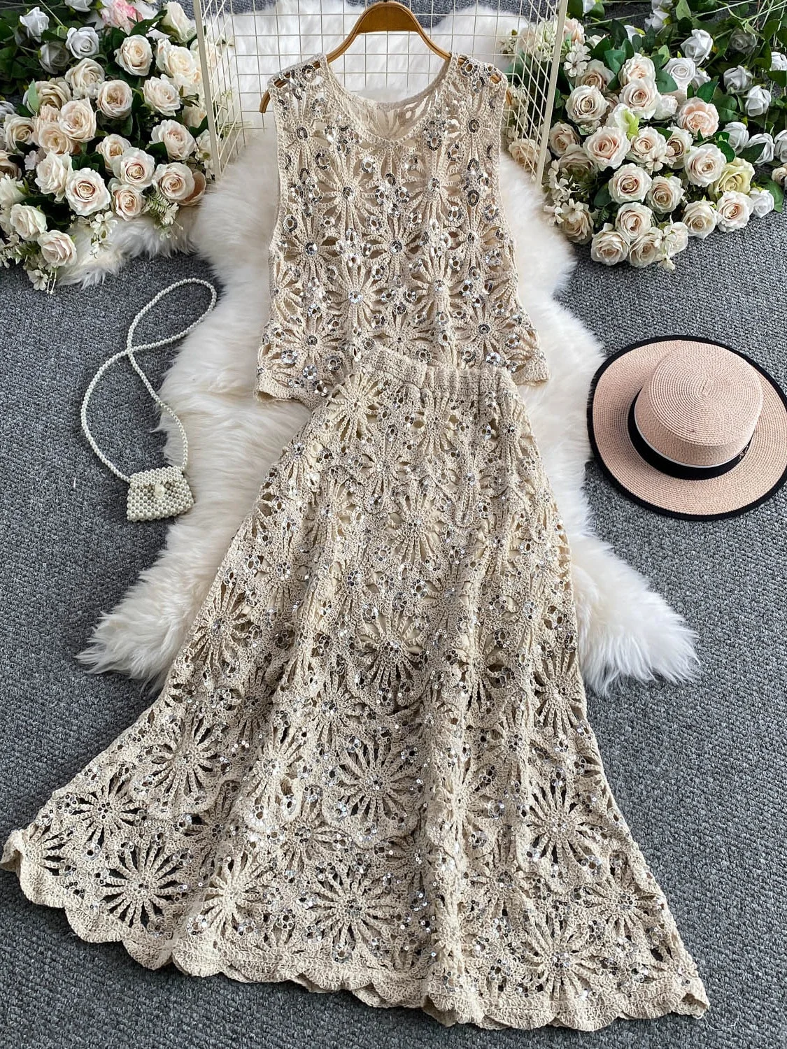 Vacation Beach Style Hollow out Sequin Knit Top Sleeveless Midi Skirt Two Piece Set Elegant High End Feeling Summer Fashion
Vacation Beach Style Hollow out Sequin Knit Top Sleeveless Midi Skirt Two Piece Set Elegant High End Feeling Summer Fashion