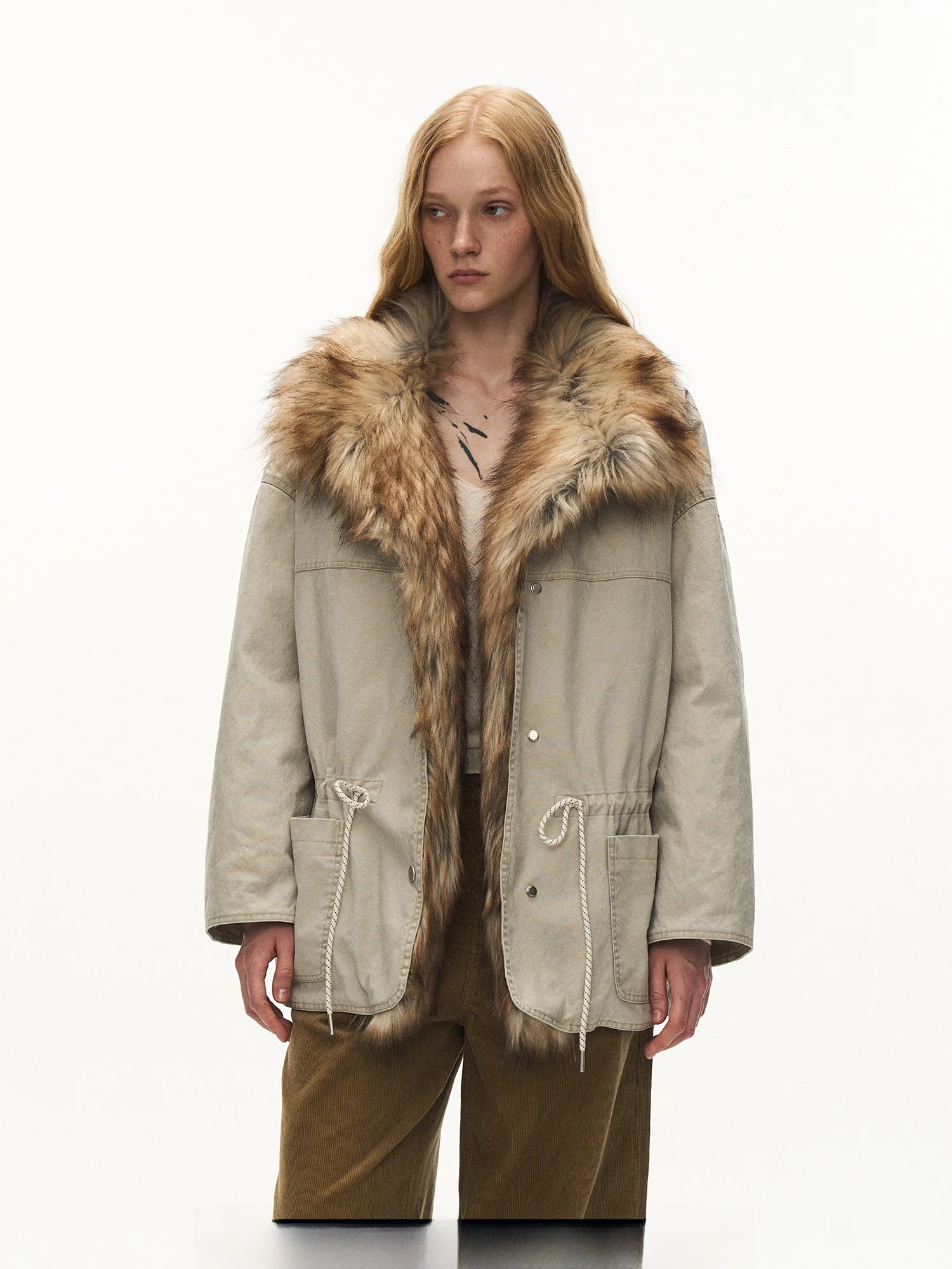 Утепленная парка Alkaidy с меховым воротником средней длины, теплая зимняя женская хлопковая куртка с большим отложным воротником
Утепленная парка Alkaidy с меховым воротником средней длины, теплая зимняя женская хлопковая куртка с большим отложным воротником