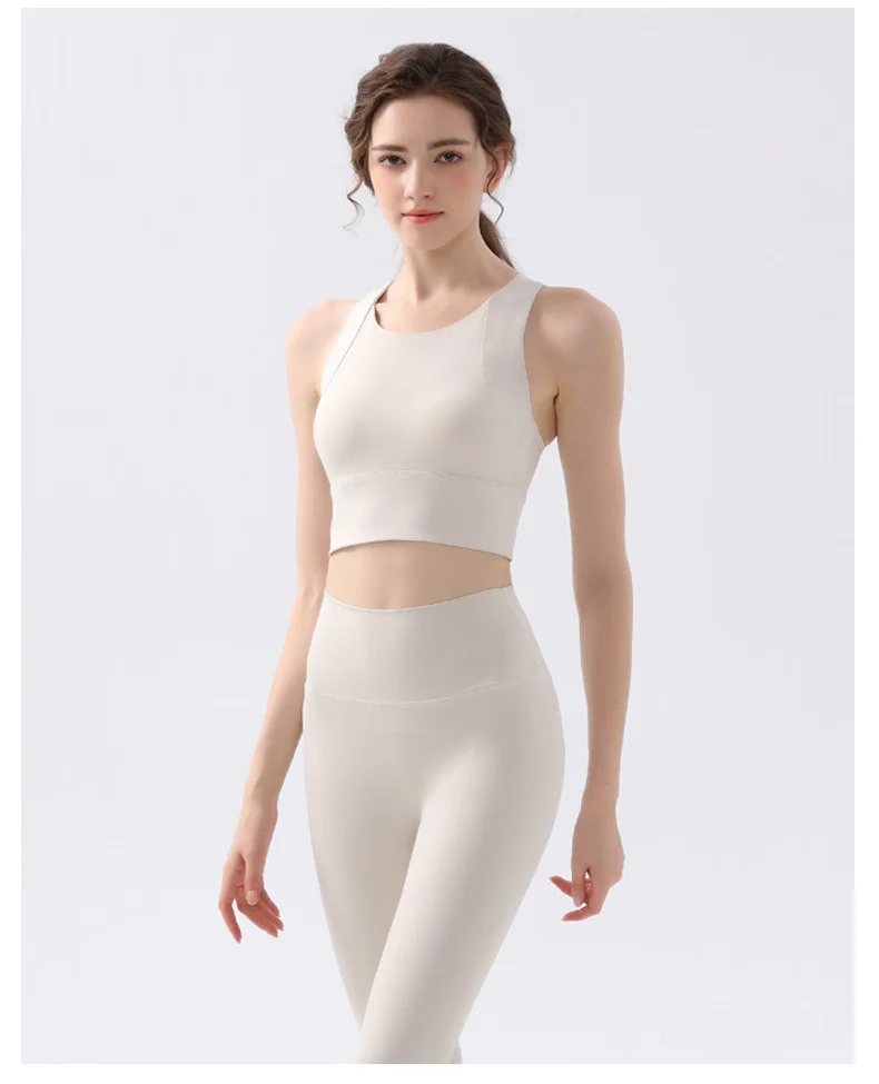 Yoga Wear Lightweight Professional Tank Top Shock-Absorbing Outer Layer Back-Flattering High-Intensity Workout Fitness Set Gym
Yoga Wear Lightweight Professional Tank Top Shock-Absorbing Outer Layer Back-Flattering High-Intensity Workout Fitness Set Gym