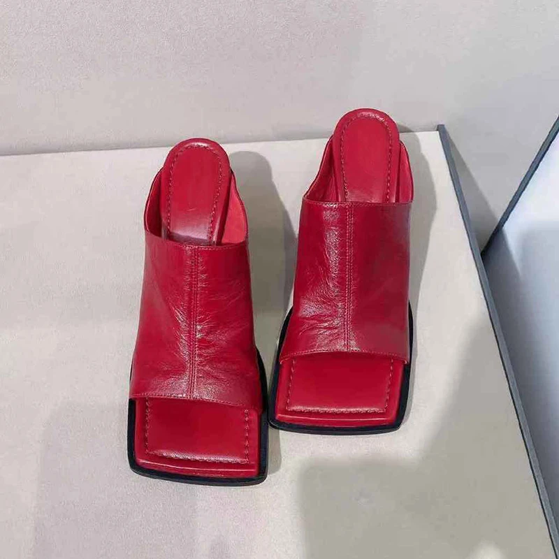 Pantoufles romaines ouvertes à talons en métal en cuir véritable, pour vacances à la plage en plein air, à la mode, 2025
Pantoufles romaines ouvertes à talons en métal en cuir véritable, pour vacances à la plage en plein air, à la mode, 2025