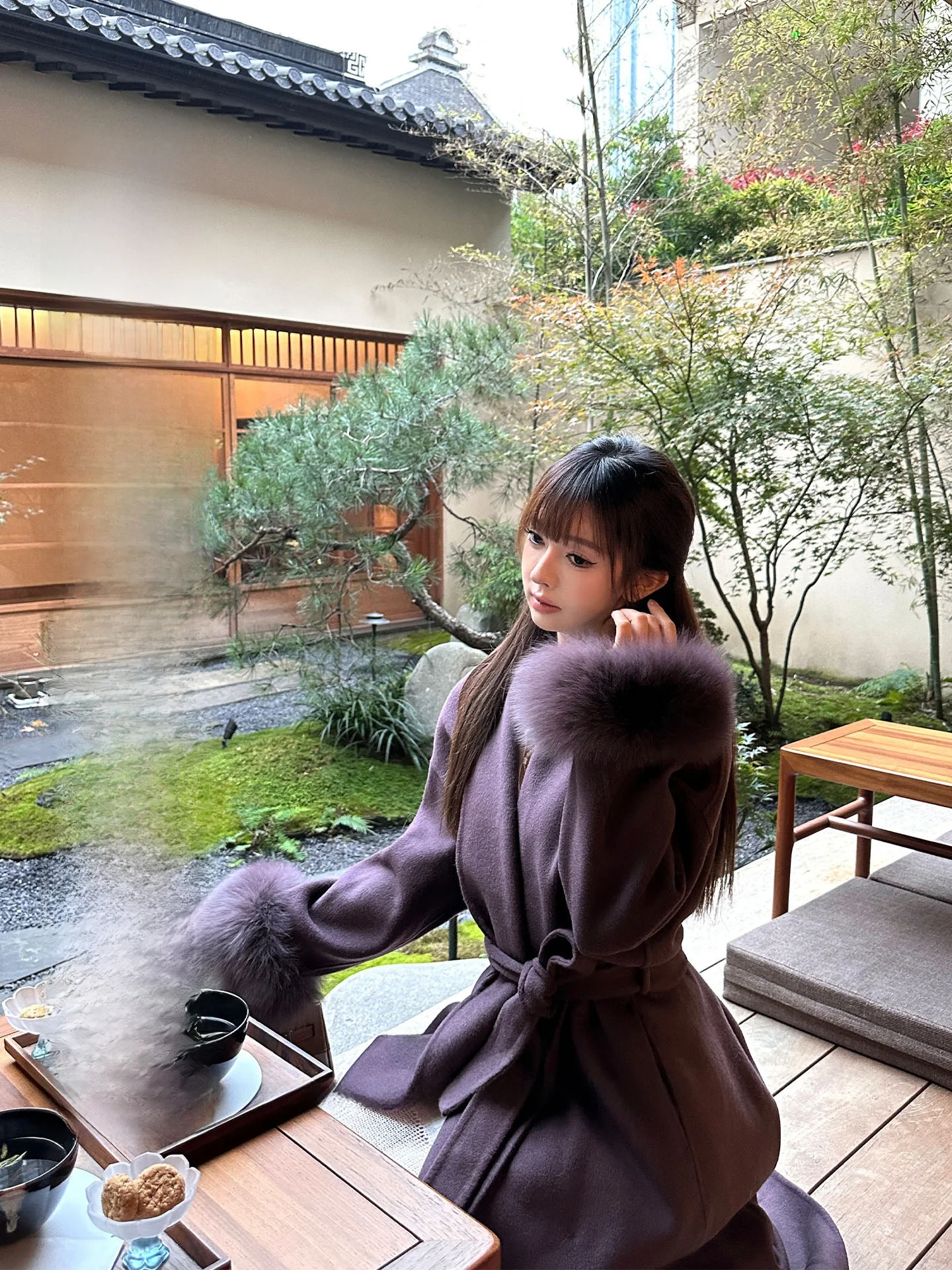 Roselyn Long Fur Cuffed Woolen Coat Women's Autumn Winter Warm Belted Outerwear Double-sided Wool Casual Sle Thiened
Roselyn Long Fur Cuffed Woolen Coat Women's Autumn Winter Warm Belted Outerwear Double-sided Wool Casual Sle Thiened