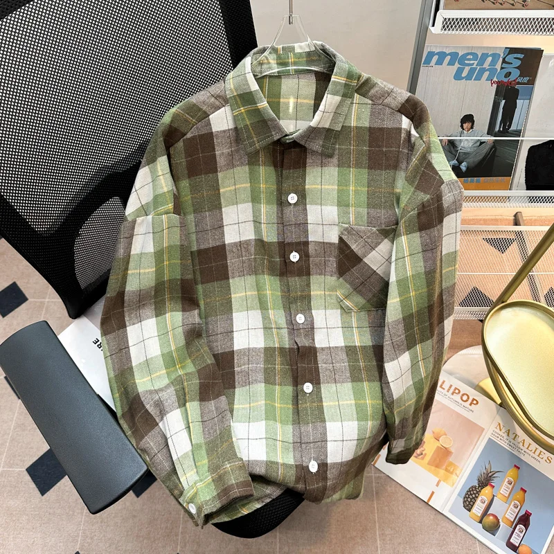 American Retro een Plaid Men's irt Spring Autumn Loose Casual Couple's Outerwear Long Sve Youth Faion
American Retro een Plaid Men's irt Spring Autumn Loose Casual Couple's Outerwear Long Sve Youth Faion