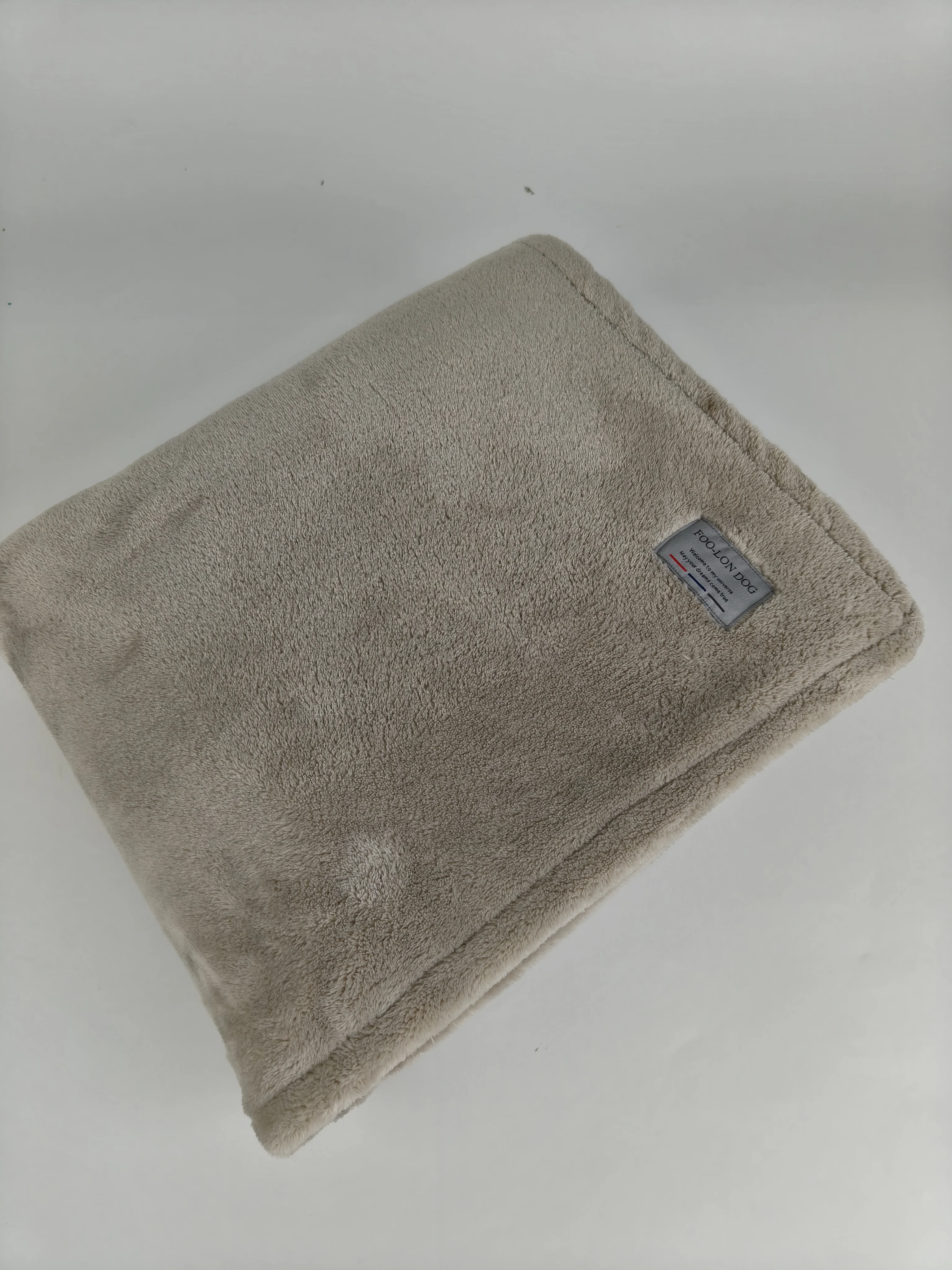 FOO-LON DOG Ultra-Soft Fleece Bed Blanket – Cozy, Lightweight, and Warm Plush Throw for All Seasons
FOO-LON DOG Ultra-Soft Fleece Bed Blanket – Cozy, Lightweight, and Warm Plush Throw for All Seasons