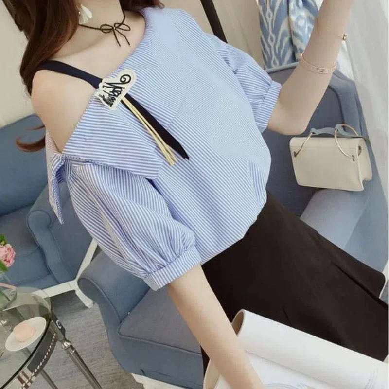Short Sleeve Striped Off Shoulder Office Shirt Tops Summer New All-match Patchwork Casual Blouse Fashion Vintage Women Clothing
Short Sleeve Striped Off Shoulder Office Shirt Tops Summer New All-match Patchwork Casual Blouse Fashion Vintage Women Clothing
