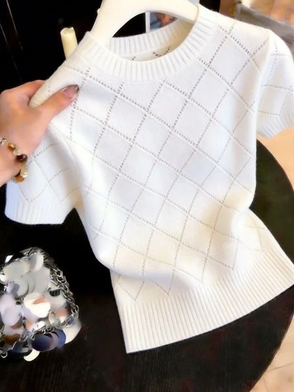 Women's Slim Fit Short Sleeve Knitted Sweater round Neck Hollow out Diamond Pattern Casual Style Summer Top Breathable Polyes...
Women's Slim Fit Short Sleeve Knitted Sweater round Neck Hollow out Diamond Pattern Casual Style Summer Top Breathable Polyes...