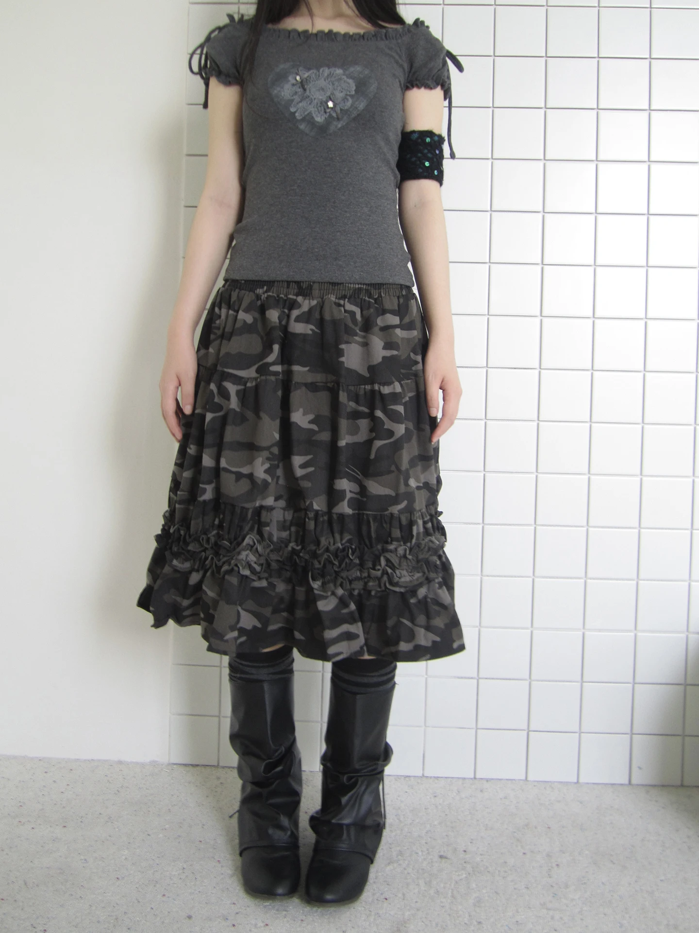 Angproject Summer Lightweight Retro Camouflage Lace Trim Splice Elastic Waist Half Skirt Umbrella Skirt Women's Fashion
Angproject Summer Lightweight Retro Camouflage Lace Trim Splice Elastic Waist Half Skirt Umbrella Skirt Women's Fashion