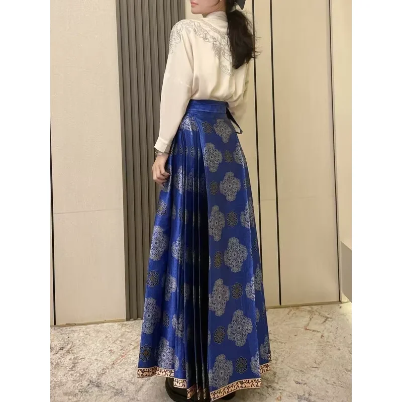 Hanfu azul MaMian Qun Ming Dynasty Weaving Gold Horse Face falda china традиционный antigua falda Hanfu Swing Set de dos piezas
Hanfu azul MaMian Qun Ming Dynasty Weaving Gold Horse Face falda china традиционный antigua falda Hanfu Swing Set de dos piezas