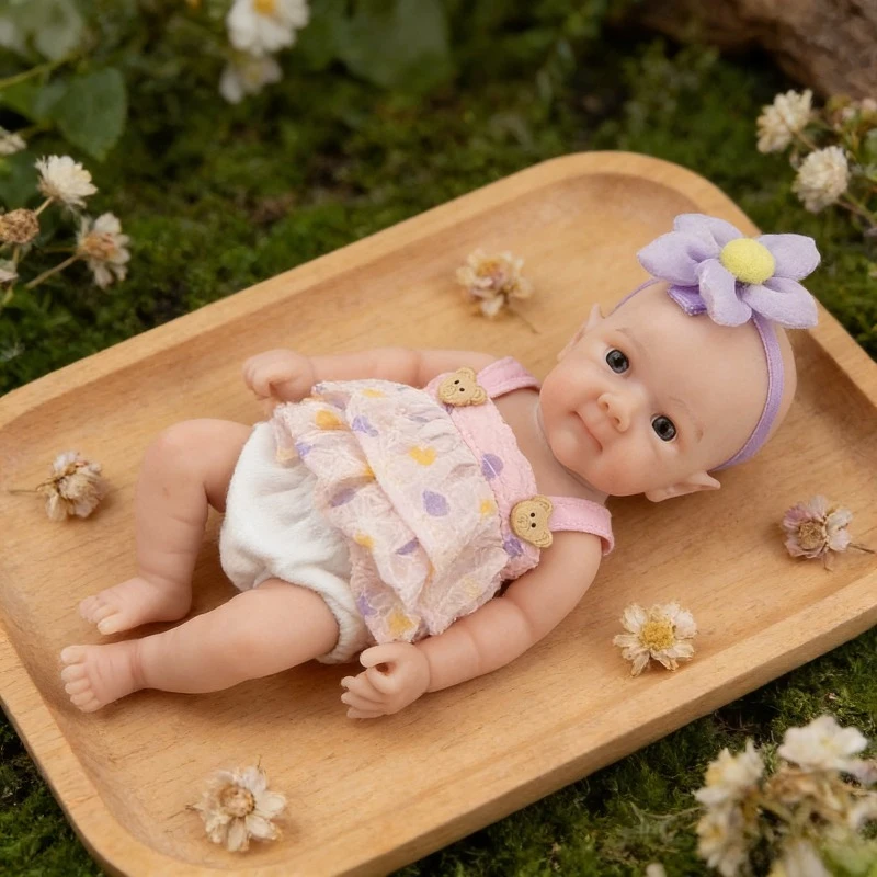 8inch 20cm Full Silicone Body Bettie Reborn Baby Doll Realistic Hand Doll Toy
8inch 20cm Full Silicone Body Bettie Reborn Baby Doll Realistic Hand Doll Toy