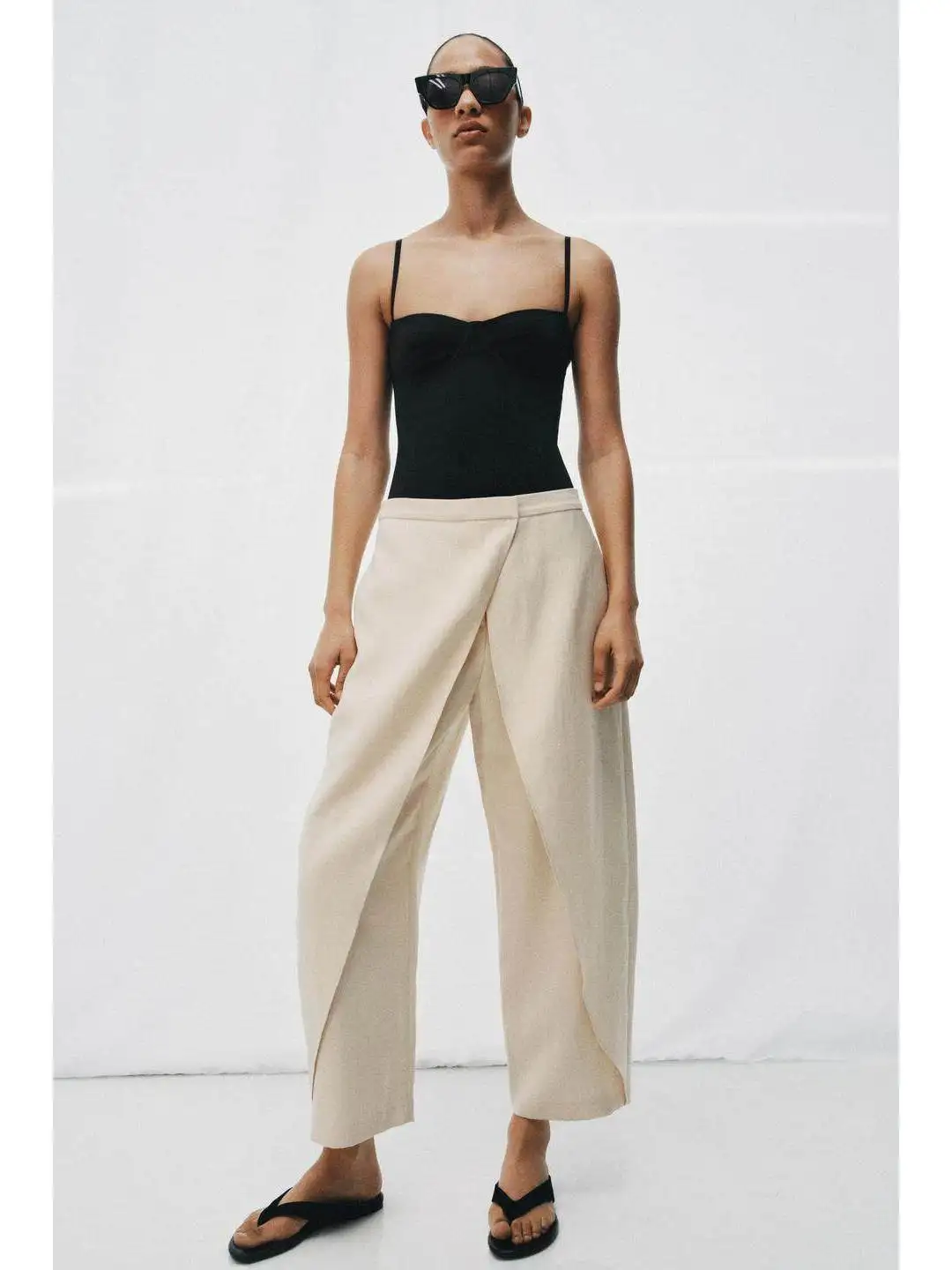 Spring New Hidden Pocket Side Seam Design mid Waist Straight Leg Pants Casual Style Polyester Fiber Ladies Fashion
Spring New Hidden Pocket Side Seam Design mid Waist Straight Leg Pants Casual Style Polyester Fiber Ladies Fashion